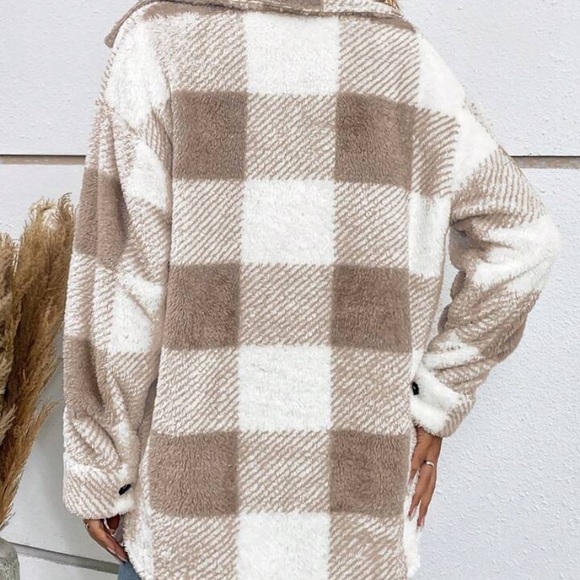 Cozy Buffalo Plaid Pattern Pocket Flannel Teddy Jacket Coat - Picture 3 of 5